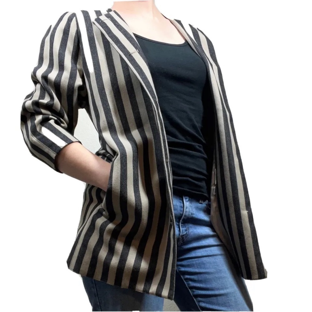 Vintageโ 80โs Oversized Blazer 100% Wool Stripe Black/Beige Womenโs Size 8